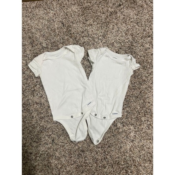 Gerber 2-Pack White Short-Sleeve Onesies - Picture 3 of 3